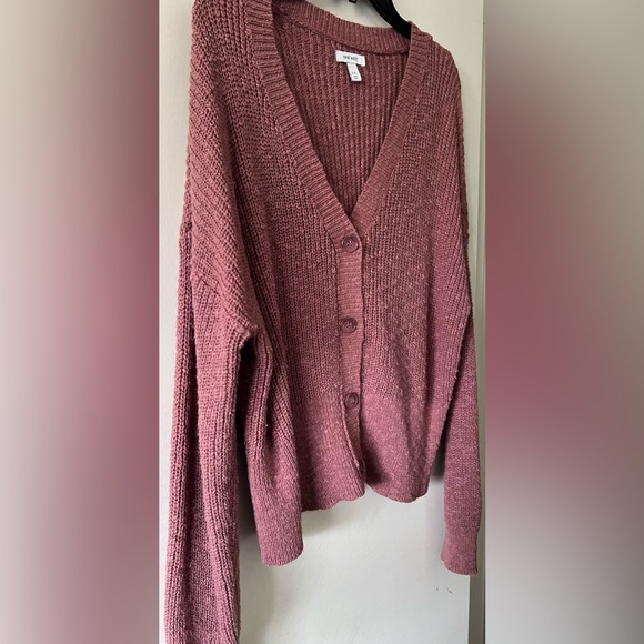 Beautiful Nine West V-neck button up sweater. - Picture 2 of 11